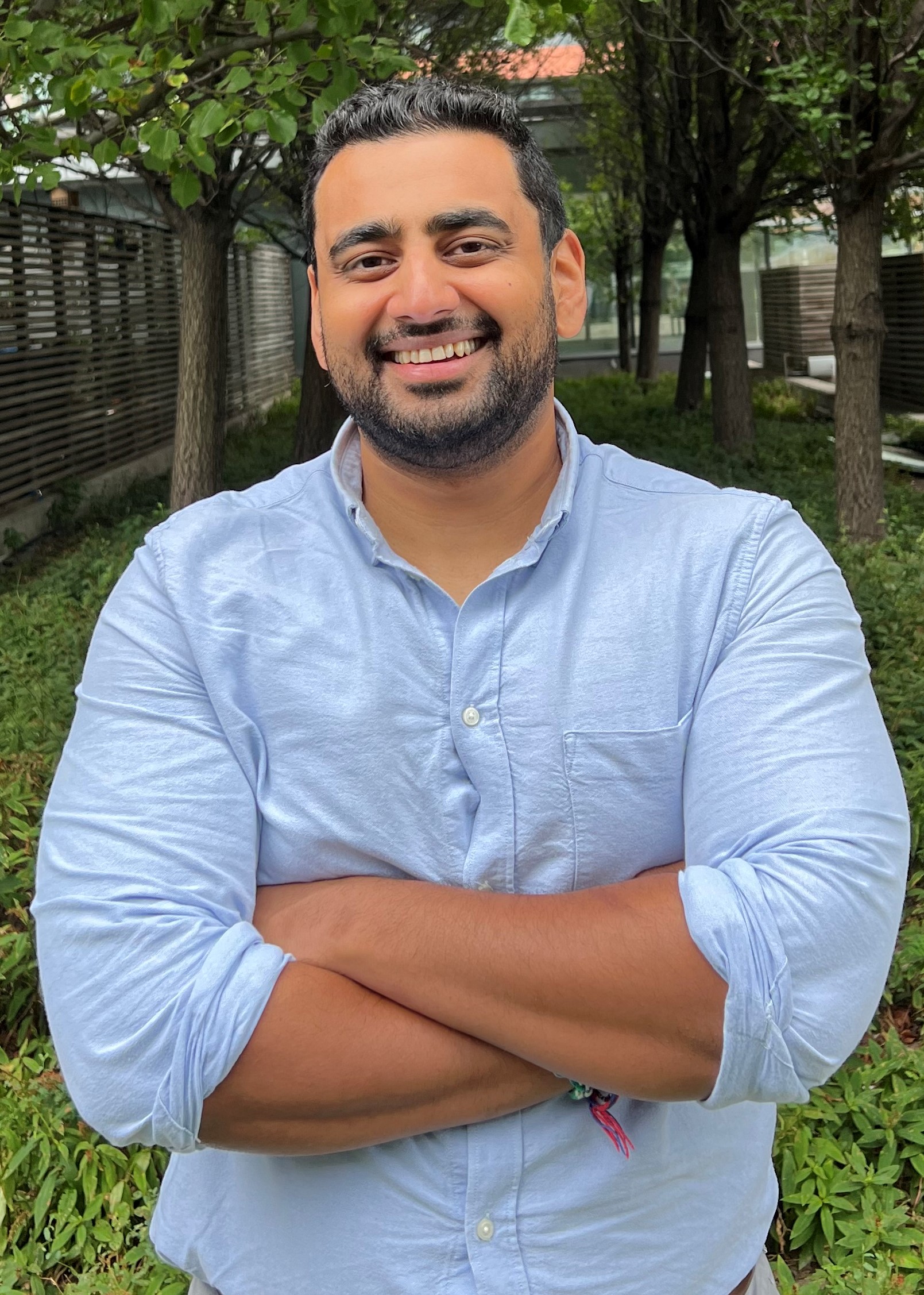 A profile photo of the handsome developer.